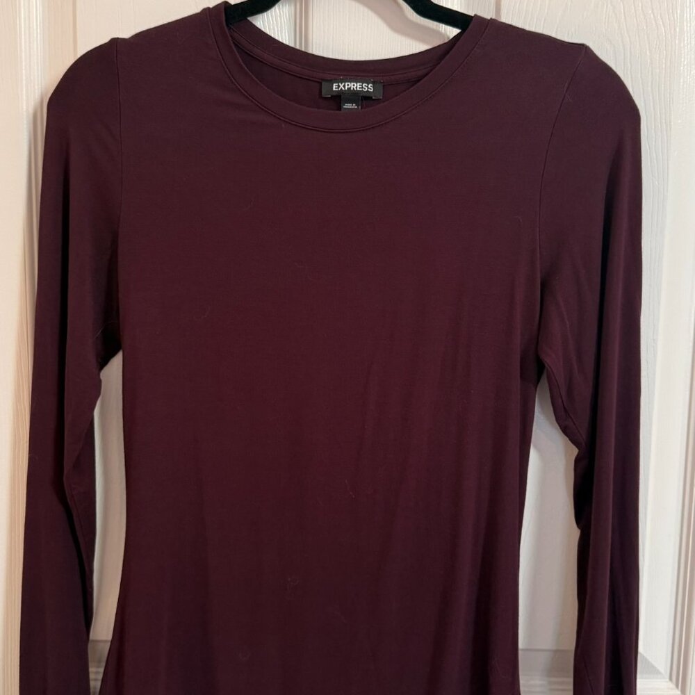 Express Super Soft Fitted Crew Neck Long Sleeve Tee Shirt Burgundy Size Medium